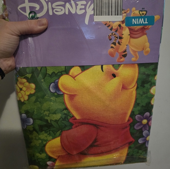 Winnie the Pooh -Twin Duvet Cover and Pillowcase - Picture 3 of 4